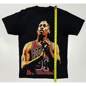 Dennis Rodman Apparel Black T Shirt Size Medium Basketball NBA Legend